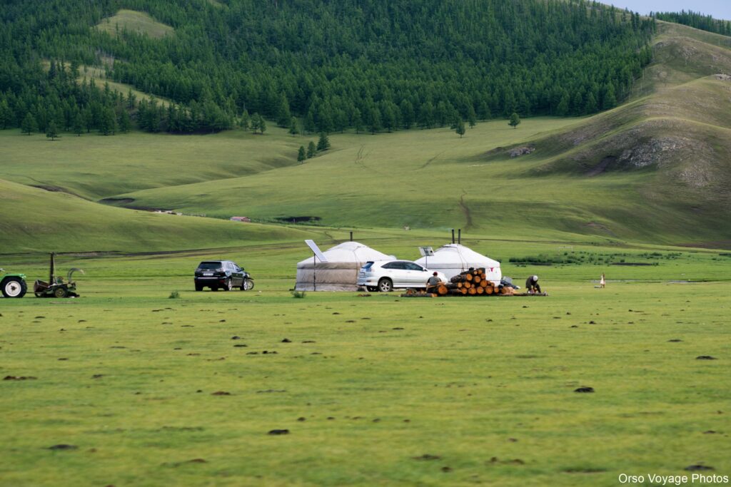 Chez les éleveurs nomades de la Mongolie centrale